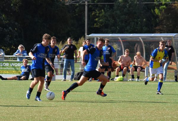 Eindelijk prijs voor fc Harlingen 1!