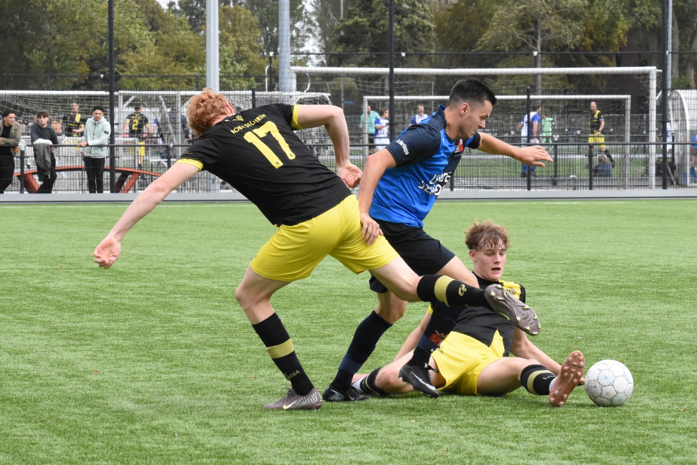 fc Harlingen verliest kansloos van Leovardia