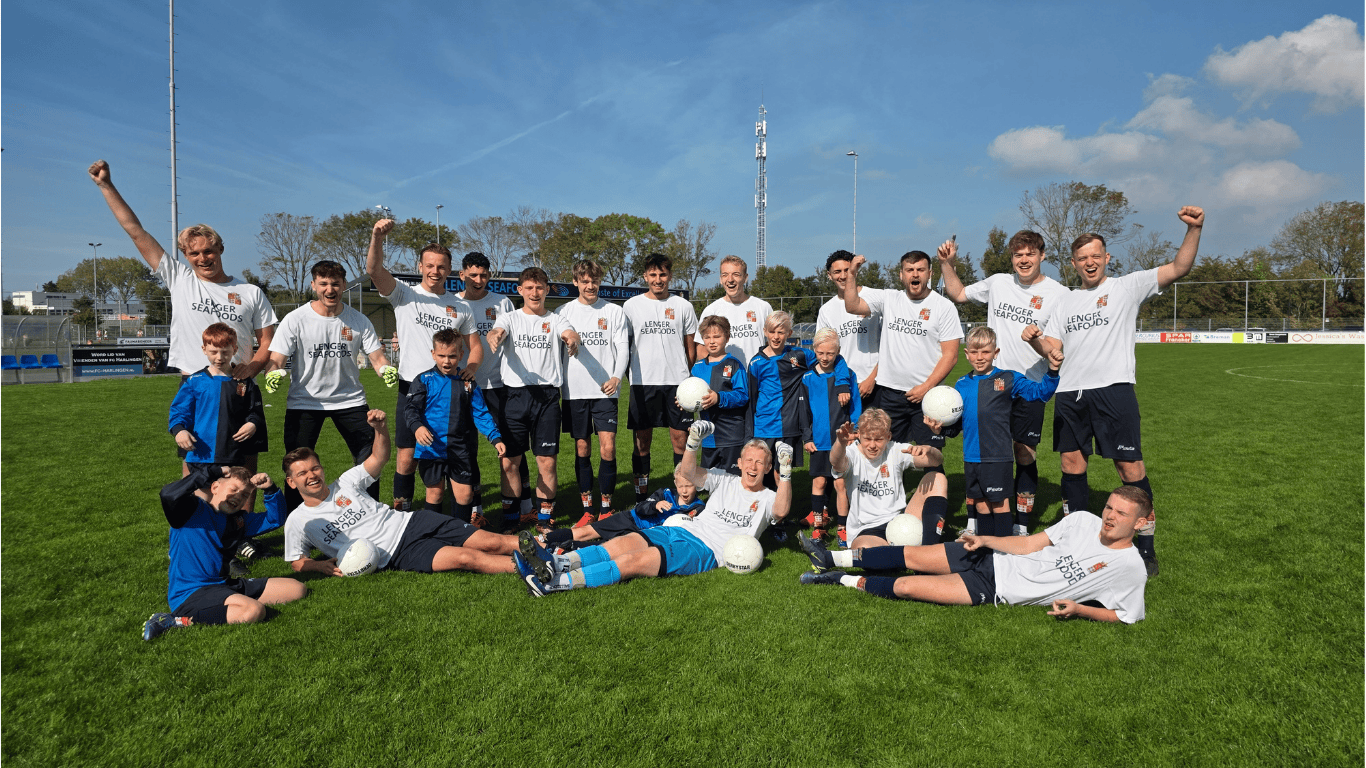 JO10-2 beleeft droommiddag met het eerste elftal