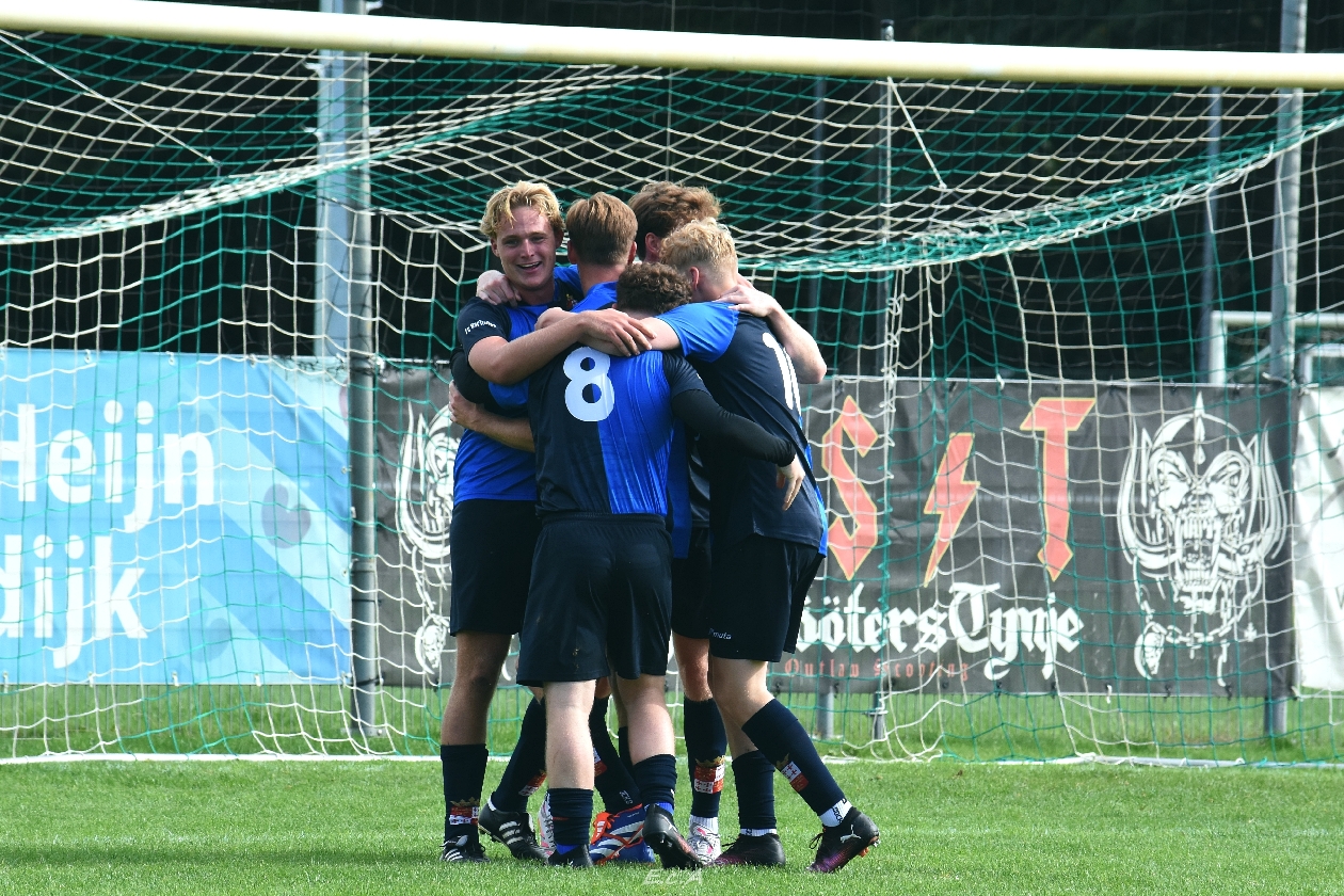 Met negen man houdt fc Harlingen stand in Tijnje